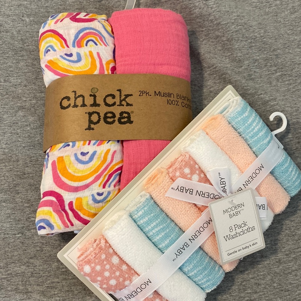 NEW 2Pk Muslin Blankets and 8Pk Washcloths